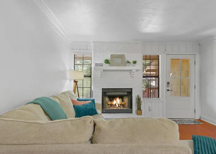 Charming 4bd With Bbq & Backyard - Near Fsu, A&m *